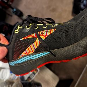 Brooks running shoes size 11 mens